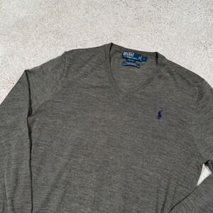 Polo Ralph Lauren Mens Slim Fit Merino Wool V-Neck Sweater Gray Large